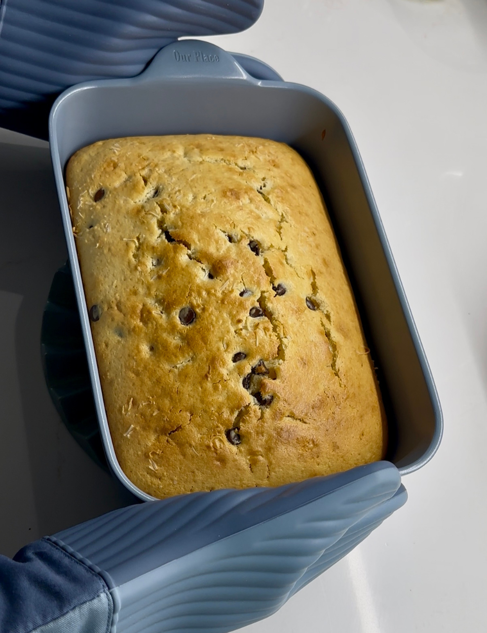 Soft & Fluffy Vanilla Cake with Dark Chocolate Chips 1 soft fluffy vanilla cake